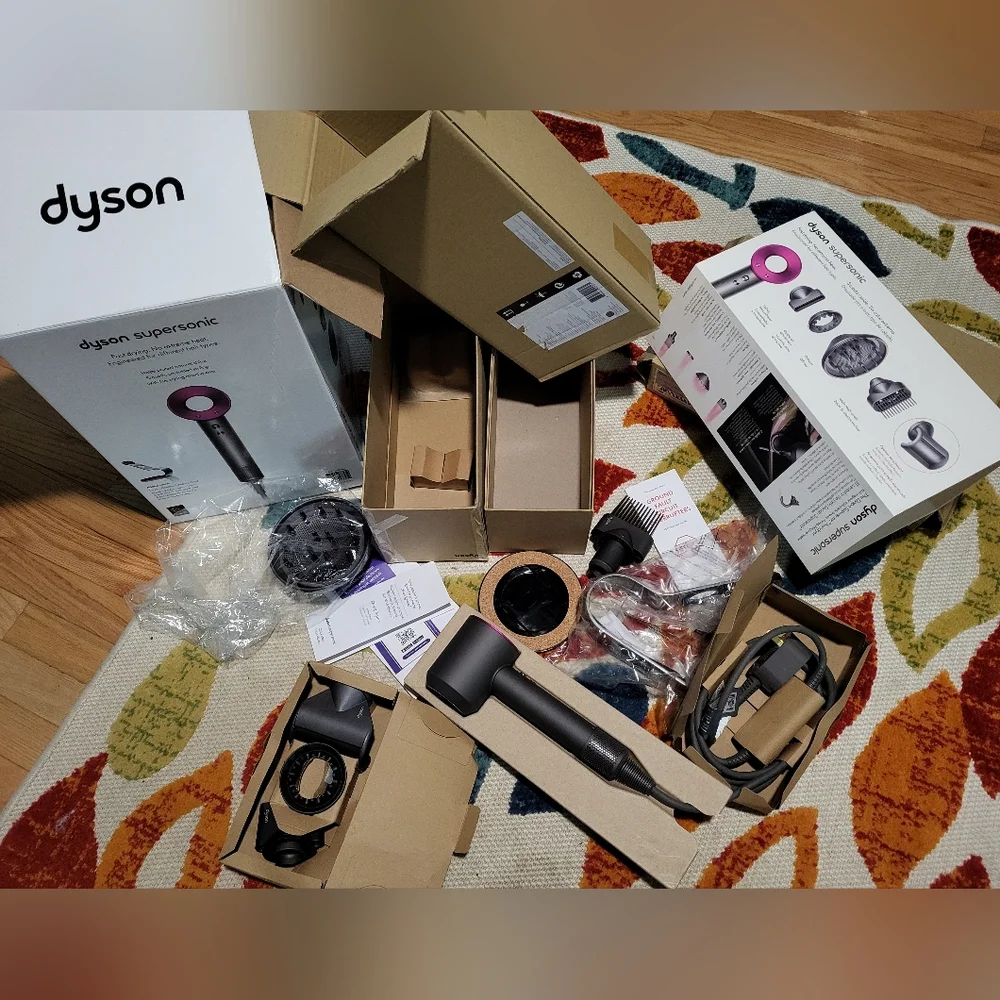 Dyson Supersonic Hair Dryer and Styling, Stand & Attachments Brand New